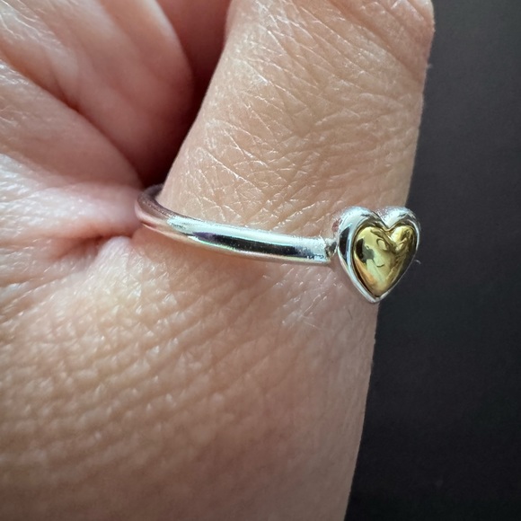 Gold tone silver plated size 7 heart ring - Picture 2 of 4